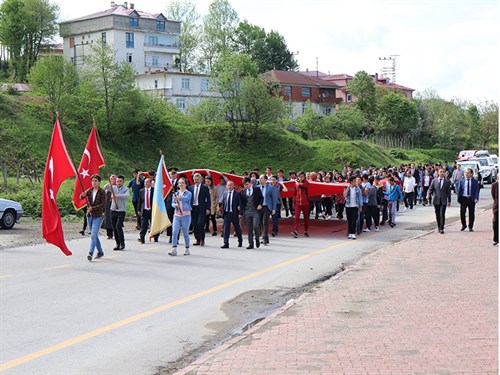 19 Mayıs Atatürk'ü Anma, Gençlik ve Spor Bayramı ilçemizde coşkuyla kutlandı. 